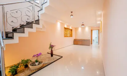 Atraente casa tipo para venda em Vila Mascote com 4 quartos, sendo 1 suíte, 195m²