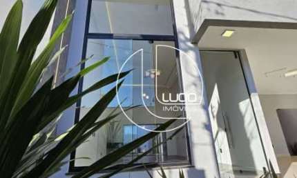 Casa com 3 quartos à venda na Rua 03, Residencial Valência, Anápolis, 143 m2 por R$ 690.000