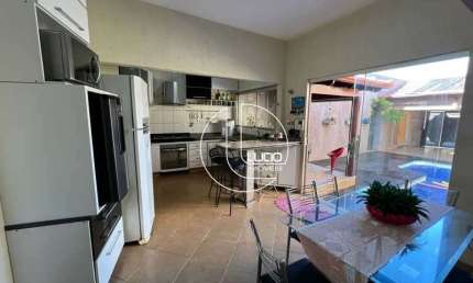 Casa com 3 quartos à venda na Rua Amador Abdalla, Centro, Anápolis, 281 m2 por R$ 1.300.000