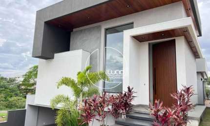 Casa em condomínio fechado com 3 quartos à venda na Rua GT 4, Condomínio Residencial Grand Trianon, Anápolis, 245 m2 por R$ 1.950.000