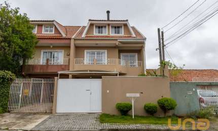 Sobrado 178m² com 03 quartos no Cajuru - Curitiba/PR