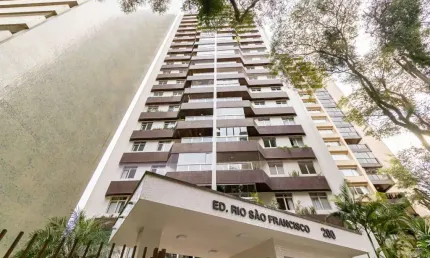 Apartamento com 3 quartos para alugar na Rua Estêvão Bayão, 200, Batel, Curitiba