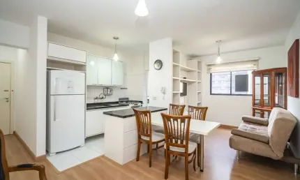Apartamento com 2 quartos para alugar na Rua Brigadeiro Franco, 2190, Centro, Curitiba