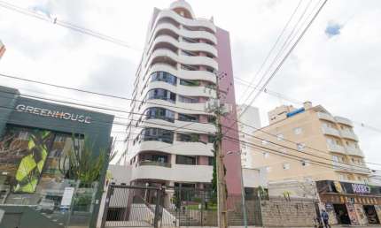 Apartamento com 2 quartos sendo 1 suíte, próximo ao Hospital d