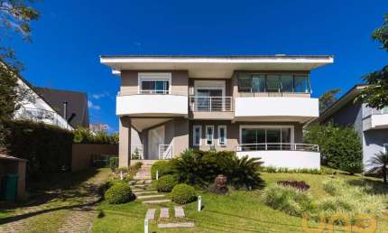 RESIDÊNCIA COM 04 QUARTOS - ÁREA TOTAL 462,00m² - ALPHAVILLE P