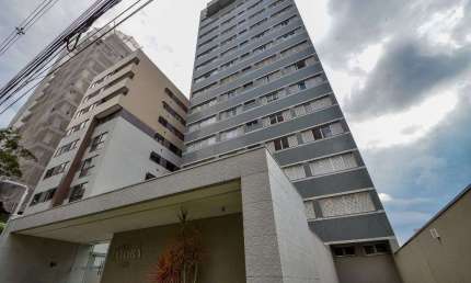 Apartamento com 3 dormitórios para alugar, 113 m² por R$ 3.200