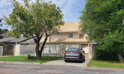 Sobrado com 243 m² - Sobrado com 177.89 m² + Edícula 65.80m² - Cajuru - Curitiba - PR