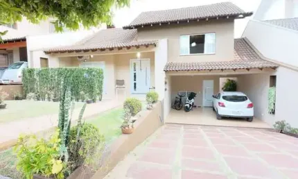 Casa Térrea à Venda no Deltavile II em Maringá/PR  com 3 Quartos e Área Gourmet