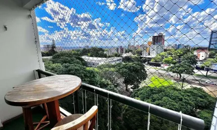 Apartamento à Venda no Edifício Granada – Zona 7, Maringá com 120 m²