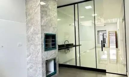 Casa Térrea no Jardim Itália com 1 Suíte e 2 Quartos e Área Gourmet