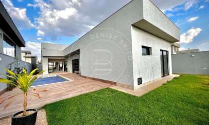 Parqville Jacarandá - Casa térrea com 3 suítes no condomínio ParqVille Jacarandá em Aparecida de Goiânia