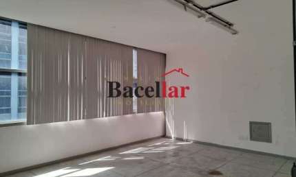Sala comercial com 2 salas para alugar na Rua Morais e Vale, Centro, Rio de Janeiro, 555 m2 por R$ 5.000