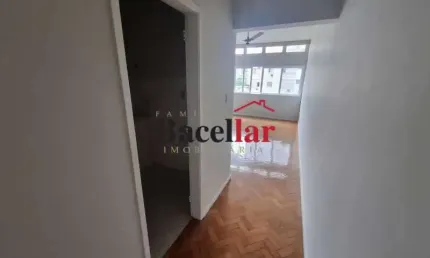Apartamento com 1 quarto à venda na Rua Itacuruçá, Tijuca, Rio de Janeiro, 56 m2 por R$ 490.000