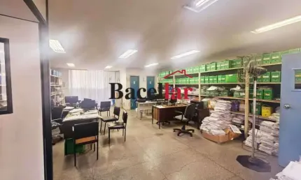 Prédio com 9 salas à venda na Rua Pereira Lópes, Benfica, Rio de Janeiro, 320 m2 por R$ 500.000