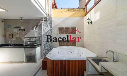 Casa em condomínio fechado com 3 quartos para alugar na Rua Barão de Mesquita, Grajaú, Rio de Janeiro, 130 m2 por R$ 7.000