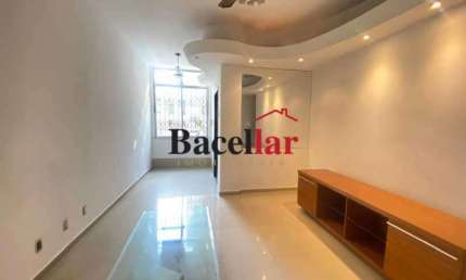 Apartamento com 2 quartos para alugar na Rua Haddock Lobo, Tijuca, Rio de Janeiro, 80 m2 por R$ 2.200