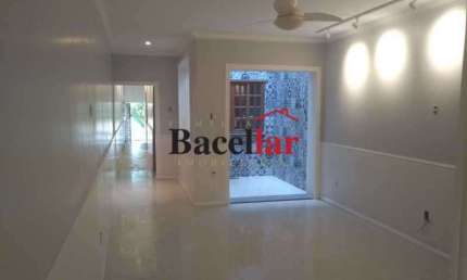 Casa com 4 quartos à venda na Rua Viscondessa Pirassununga, Cidade Nova, Rio de Janeiro, 172 m2 por R$ 749.999