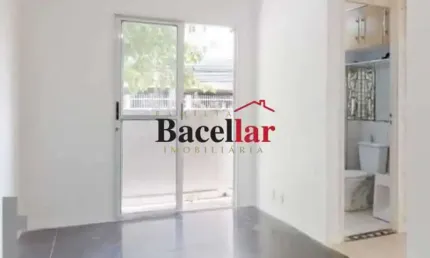 Apartamento com 2 quartos à venda na Rua General Bruce, São Cristóvão, Rio de Janeiro, 47 m2 por R$ 240.000