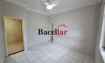 Apartamento com 2 quartos à venda na Rua Borda do Mato, Grajaú, Rio de Janeiro, 48 m2 por R$ 319.999