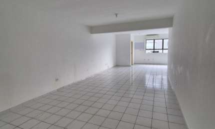 Oportunidade!!! Ótima sala comercial,  para  escritório ou consultório.