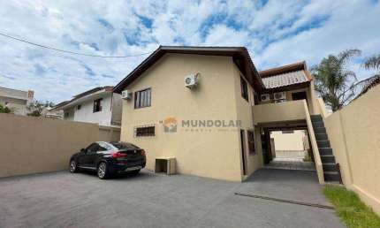 Sobrado com 7 dormitórios à venda, 250 m² por R$ 915.000,00 - Vila Nova - Araucária/PR