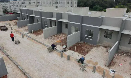 ?? CASAS 2 QUARTOS (1 SUÍTE) EM CONDOMÍNIO FECHADO – BAIRRO COSTEIRA, ARAUCÁRIA