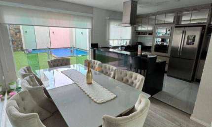 Sobrado com 3 dormitórios à venda, 244 m² por R$ 2.250.000,00 - Iguaçu - Araucária/PR