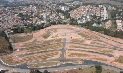 More ou Invista perto do Centro de Itatiba | Lotes a partir de 250m² | Área de Lazer