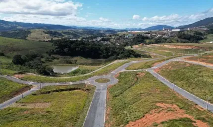 Liberado pra Construir| Extrema MG |Lotes a partir de 250m² com Lagos e Lazer| Facilitado