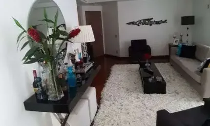 OPORTUNIDADE - Venda apto 190 metros uteis com 4 quartos em Boqueirão no miolo da Vila Rica