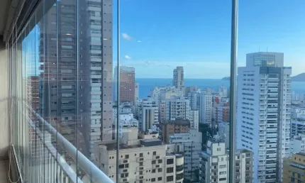Clássico apartamento de 3 suítes e 2 vagas locação- Boqueirão- Santos