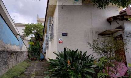 Casa Semi-Térrea com 2 dormitórios sala 5 vagas amplo quintal localizada no Klabin, região nobre do Jardim da Glória e Vila Mariana