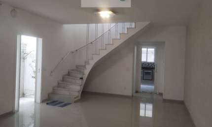 Klabin casa com 3 dormitórios, sendo 1 suíte 2 vagas, Chácara Klabin, no Jardim da Glória, região nobre da Vila Mariana