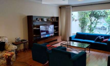 Casa, tipo sobrado com 4 dormitórios sendo 2 tipos suítes ampla sala 3 vagas e quintal em região nobre do Klabin Jardim da Glória Vila Mariana