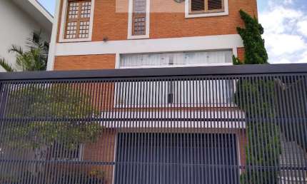 Casa Alto Padrão com 3 suítes churrasqueira, quintal, 6 vagas, excelente localização no Jardim da Glória, loteamento do Klabin em região nobre da Vila Mariana em área estritamente residencial Z1