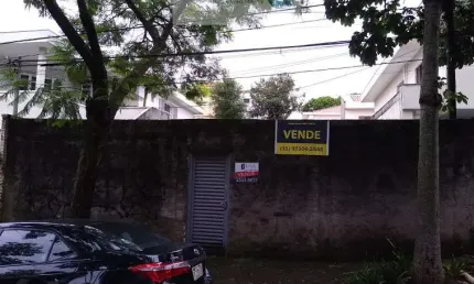 Excelente oportunidade lindo terreno plano com 256 m2 localizado em área nobre da Vila Mariana Jardim da Glória Loteamento do Klabin  rua tranquila  e arborizada em área estritamente residencial Z1