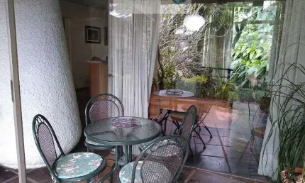 Casa no jardim guedala com 5 suítes, escritório, muito jardim e 3 vagas