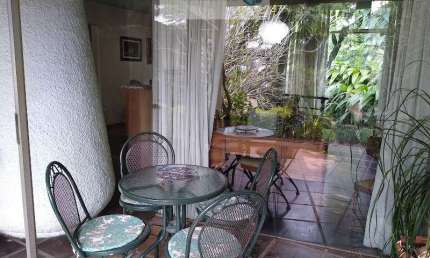 Casa no Jardim Guedala com 5 suítes, escritório, muito jardim e 3 vagas