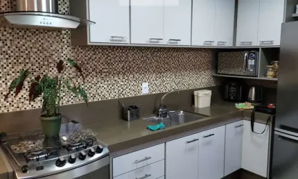 Casa no Ipiranga / Vila Monumento, toda reformada, muito bem conservada, com 3 dormitórios, 1 suíte, sala, cozinha americana, churrasqueira, 1 vaga
