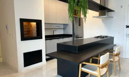 Aluguel anual, Lindo apartamento com 3 dormitórios sendo 3 suítes com vista para o mar e 2 vagas de garagem privativas