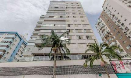 Aluguel Anual: Apartamento 3 quartos sendo 1 suíte no centro de Balneário Camboriú.