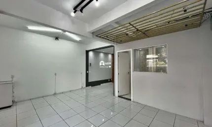 Aluguel Anual: Sala Térrea comercial 60m² Avenida Alvin Bauer - Centro Balneário Camboriú.