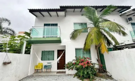 Aluguel anual: Casa mobiliada com 3 quartos sendo 1 suíte no bairro São Francisco em Camboriú