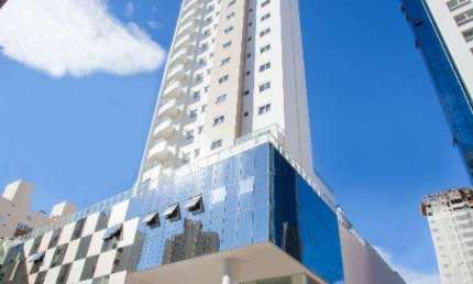Apartamento com 3 quartos para alugar na Rua 951, Centro, Balneário Camboriú