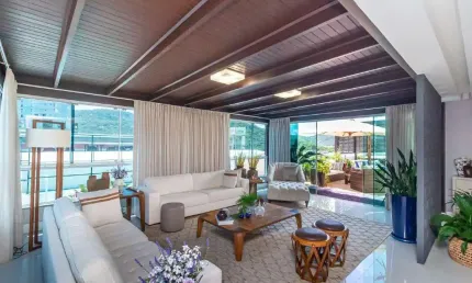 Apartamento mobiliado com 03 suítes á venda no marina residence em balneário camboriú