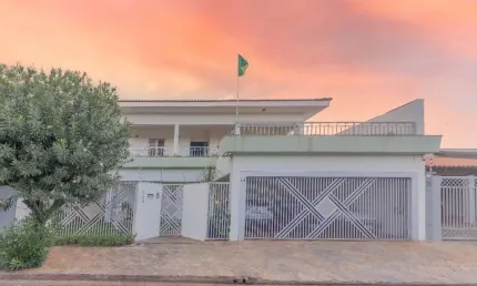Sensacional sobrado para venda com 4 quartos, sendo 2 suítes, 468m²