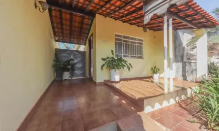 Imperdível casa tipo para venda em Centro com 3 quartos, 152m²