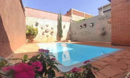 Agradável casa tipo para venda em vila monte alegre com 3 quartos, sendo 1 suíte, 154m²