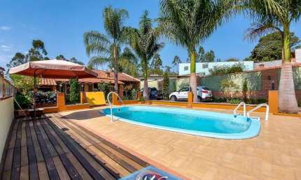 Venda - Maravilhosa Chácara Reformada em Caxambu com 3 Dormitórios e 1 Suíte com Closet, Piscina e Área Gourmet!