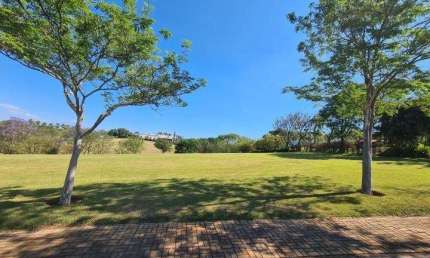 Venda Maravilhoso terreno em declive com vista linda  ( com título de praia) no Melhor condomínio do Brasil - FAZENDA DA GRAMA / PRAIA DA GRAMA